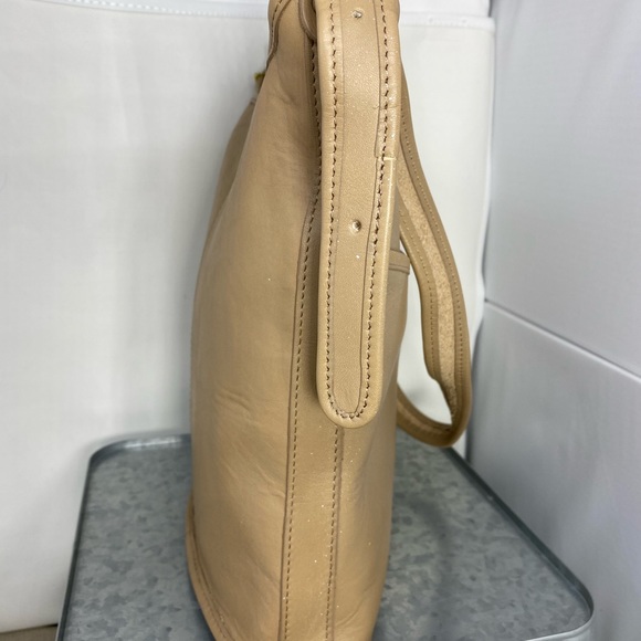 COLDWATER CANYON HOBO-STYLE BUCKET SHOULDER BAG IN BEIGE - Picture 4 of 9